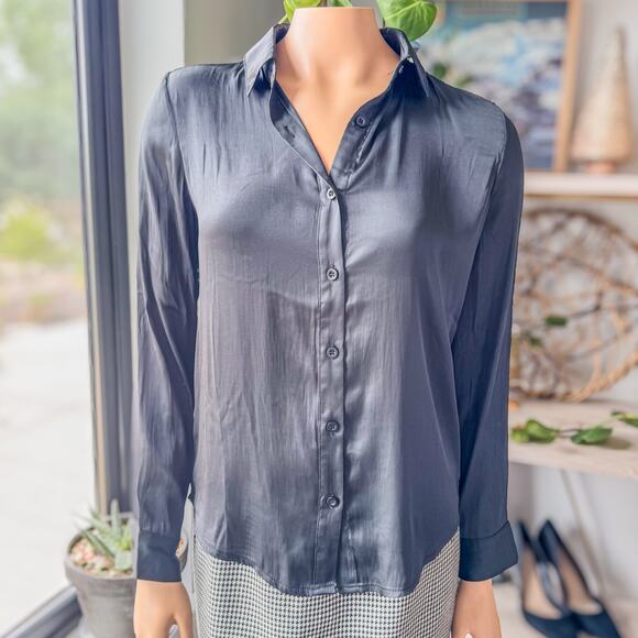 NWT-Miami of Francesca's, Lena’s Black Satin Collared Button Down Shirt, X-Small - Picture 1 of 9